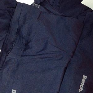 Mens spring/summer XL Bench tshirts w/V-neck black